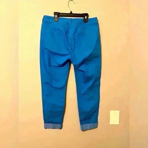 ST. John Blue Mid-Rise Skinny Leg Cropped Jeans USA
Size 6 - Picture 4 of 8